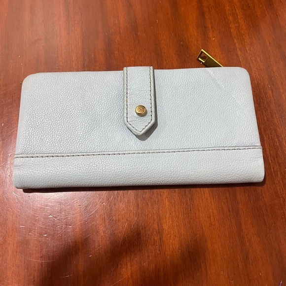 Fossil Baby Blue Pebbled Leather Wallet - Picture 1 of 10